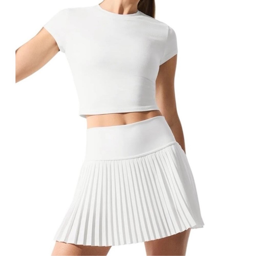 ALO Yoga Sz XXS White Grand Slam pleated Tennis Skirt with shorts